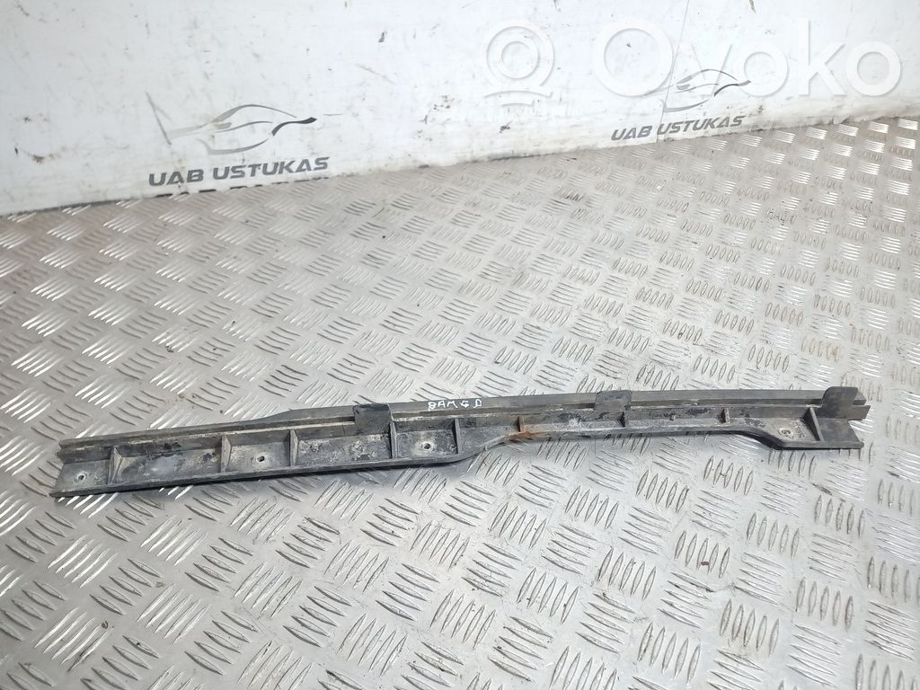 Opel Combo C Galinis laikiklis bamperio 