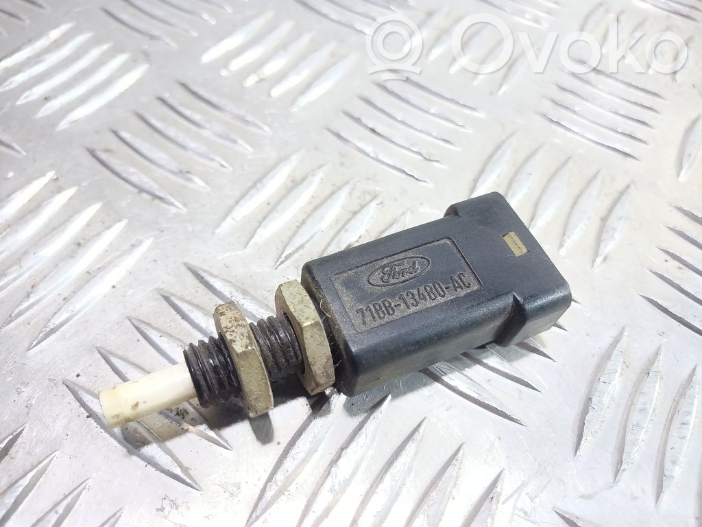 Interruptor sensor del pedal de freno   71BB13480AC