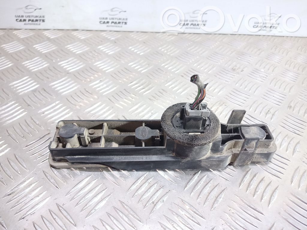 Ford Focus Tail light bulb cover holder 