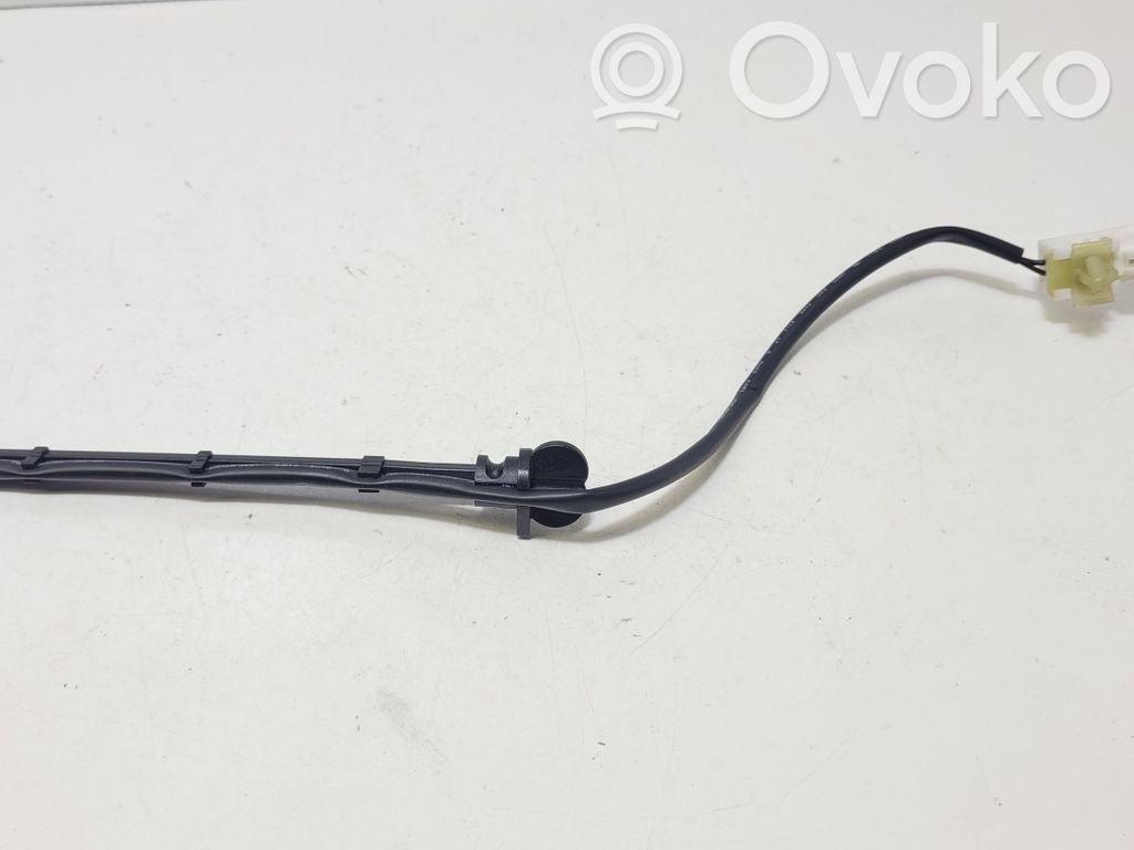 Interior temperature sensor   E218405