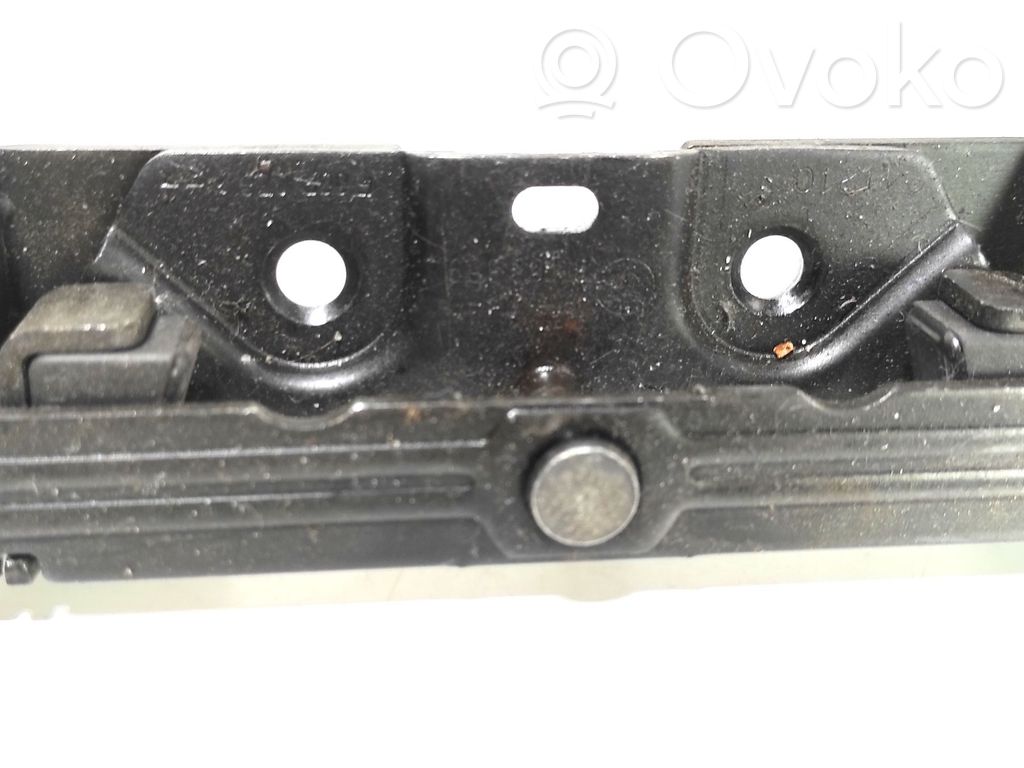 Land Rover Range Rover L322 Loading door lock loop/hook striker 