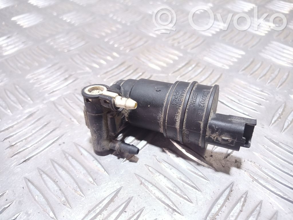 Renault Scenic I Windscreen/windshield washer pump 