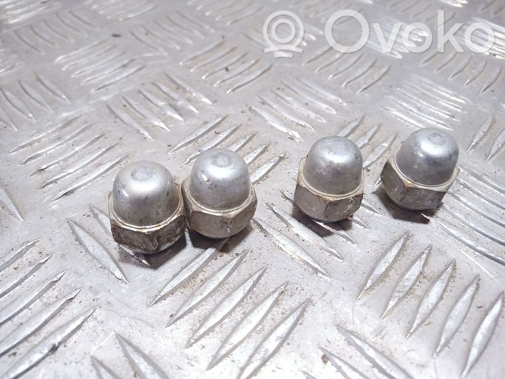 Tuercas/tornillos