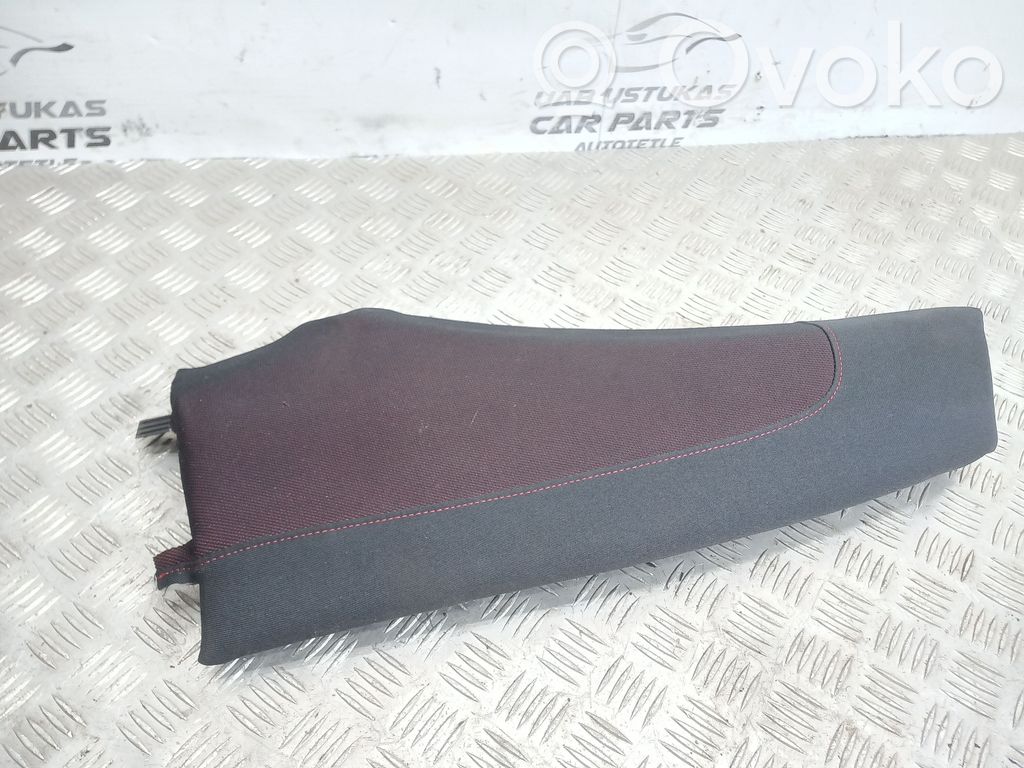 BMW 1 E81 E87 Kita salono detalė 