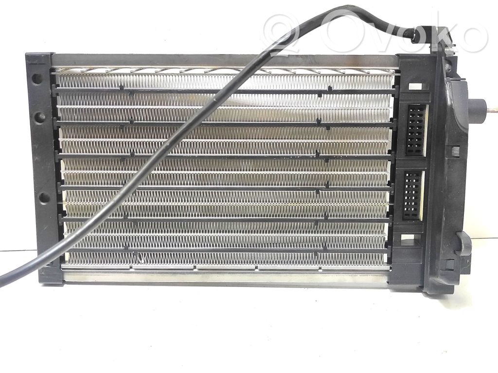 BMW 1 E81 E87 Elektrinis salono pečiuko radiatorius 
