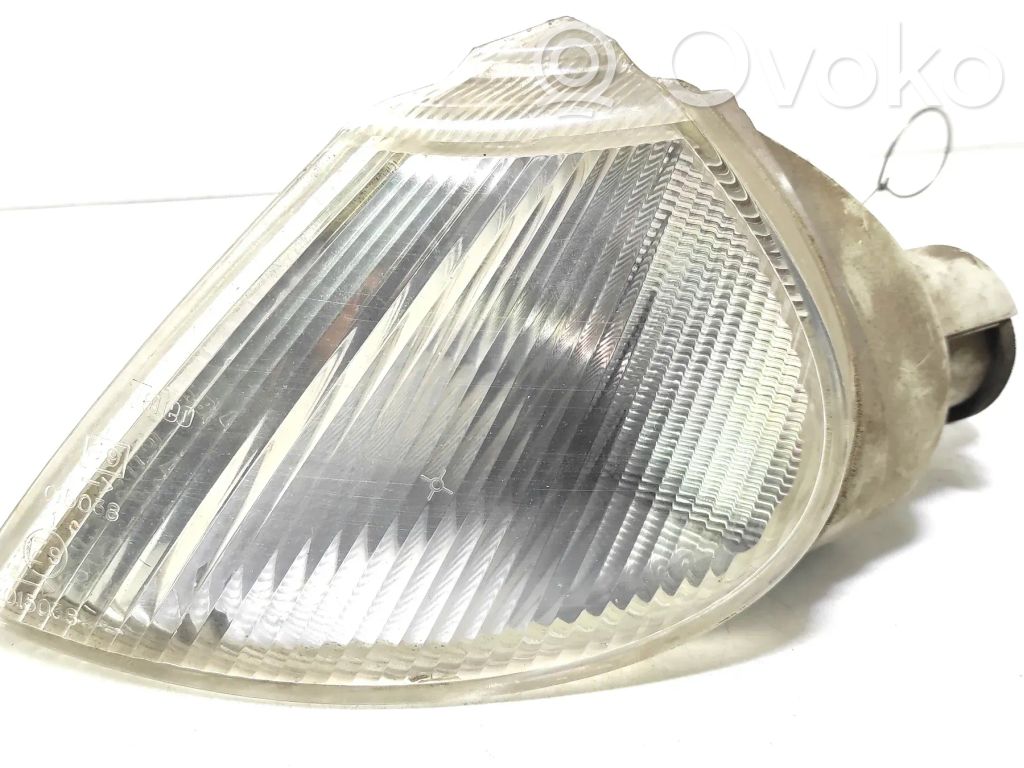 Renault Laguna I Front indicator light 