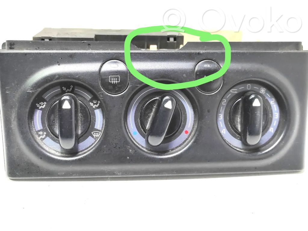 Renault Laguna I Climate control unit 
