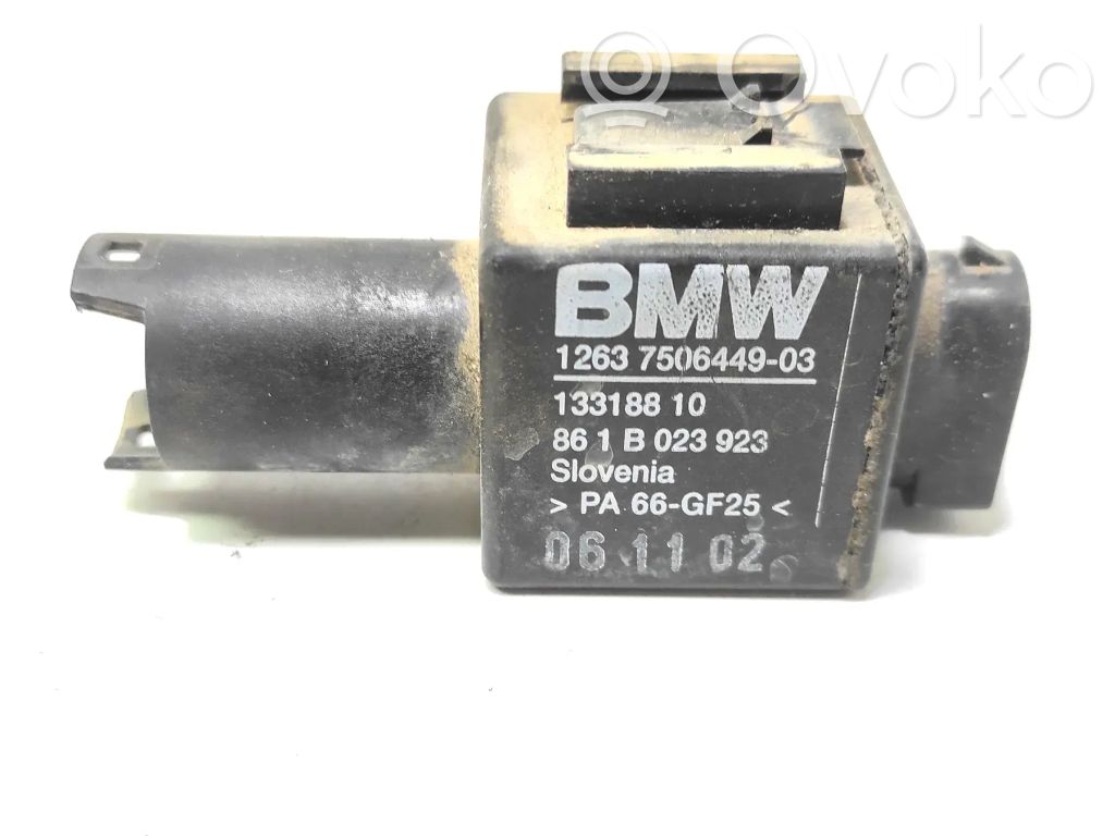 BMW 3 E46 Kita rėlė 