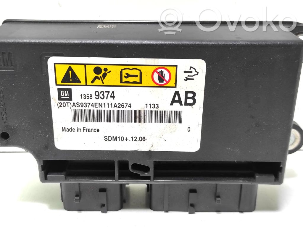 Opel Astra J Airbag control unit/module 