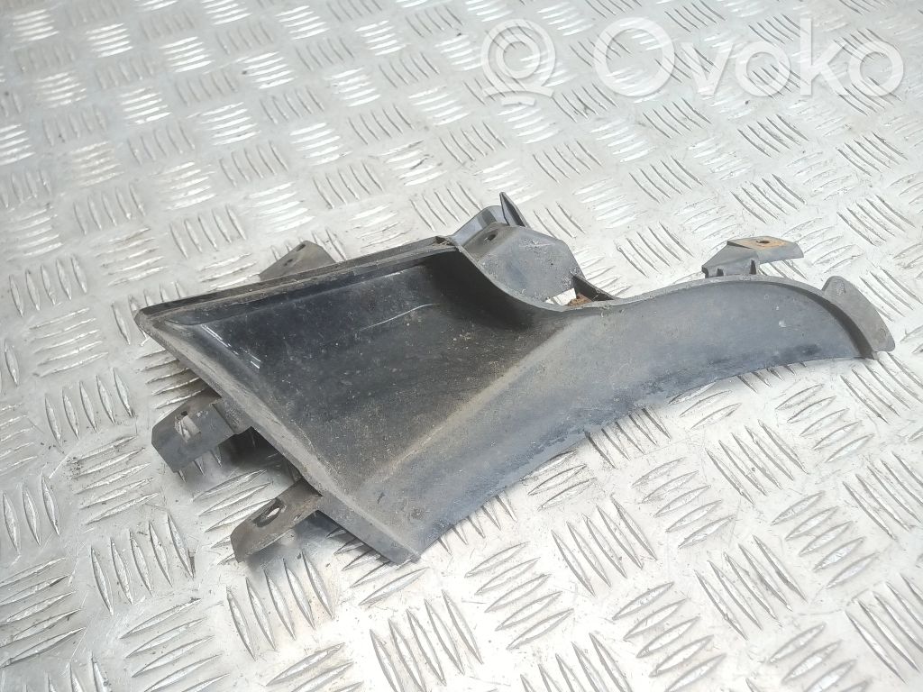 Priekšpusē bampera turētājs   7263125