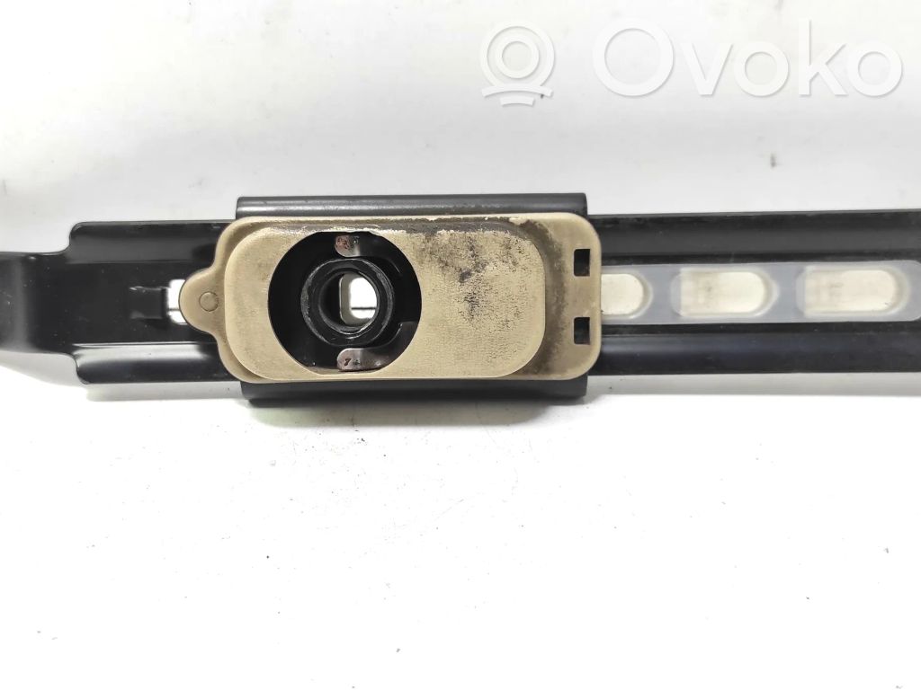 Toyota Corolla Verso E121 Sicherheitsgurt-Einstellschiene 