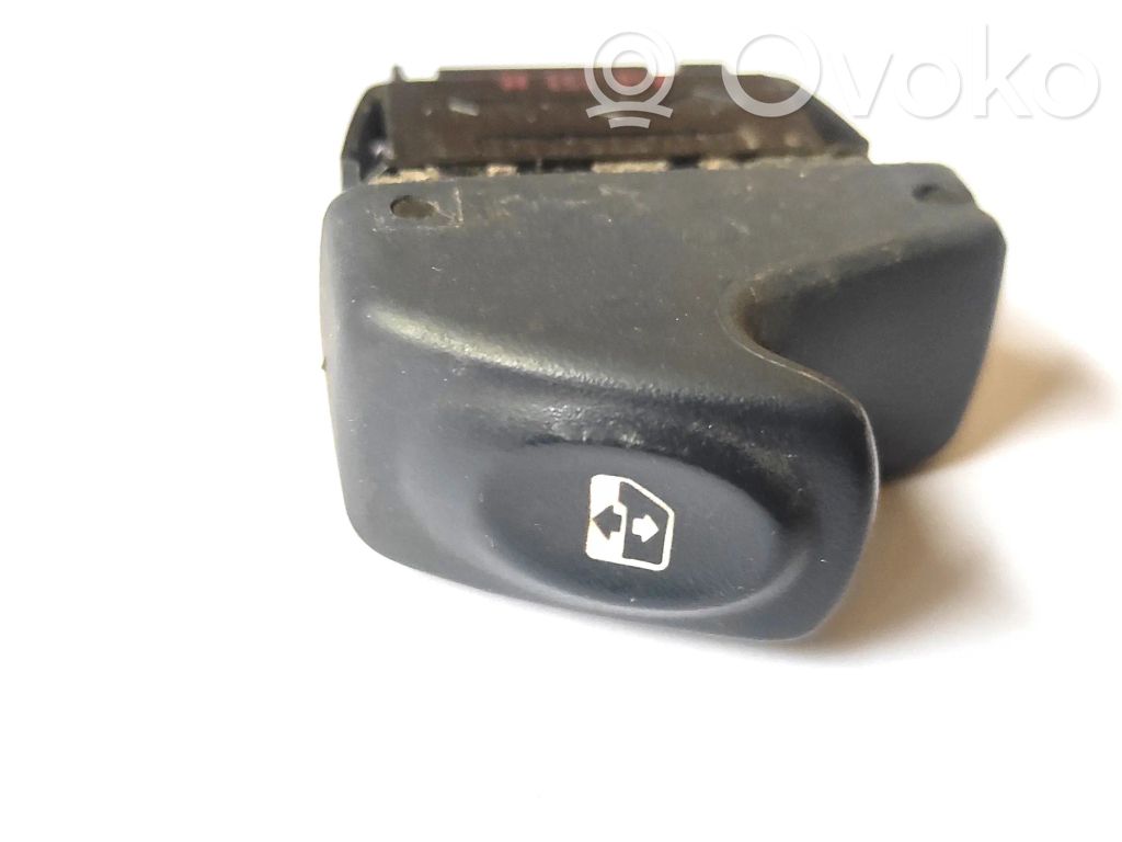 Renault Clio II Electric window control switch 