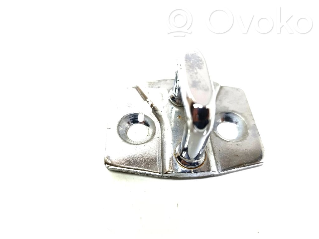 BMW 1 E81 E87 Front door lock loop/hook striker 