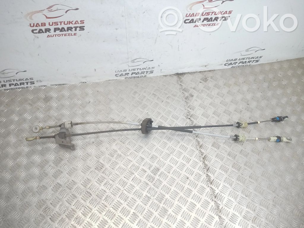Opel Insignia A Gear shift cable linkage 