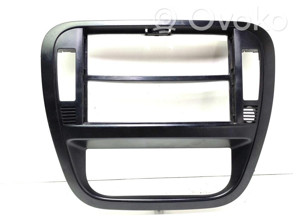 Citroen C3 Radio/GPS head unit trim 