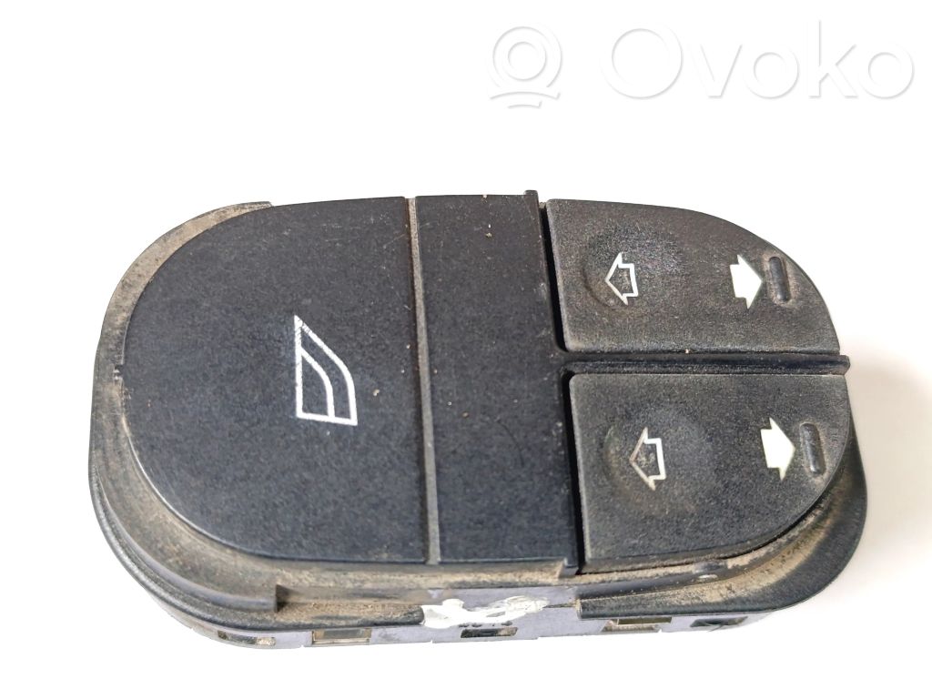 Ford Mondeo MK I Electric window control switch 