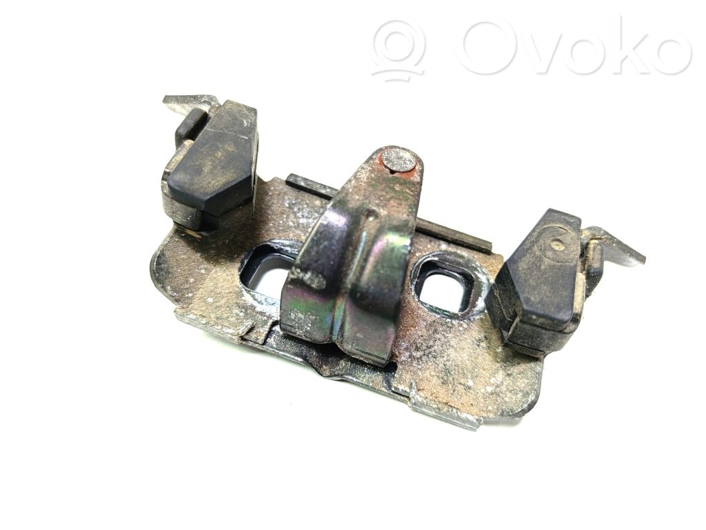 Volvo S70  V70  V70 XC Trunk lock loop 