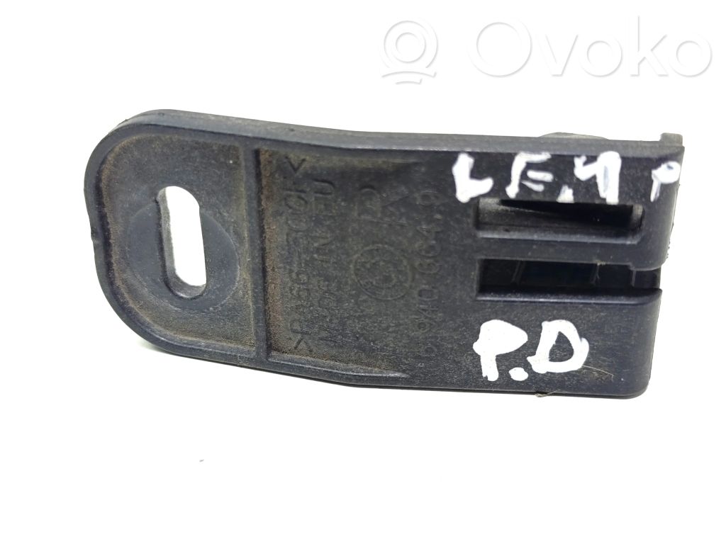BMW 1 E81 E87 Headlight/headlamp mounting bracket 