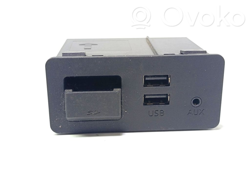 Mazda CX-3 USB socket connector 