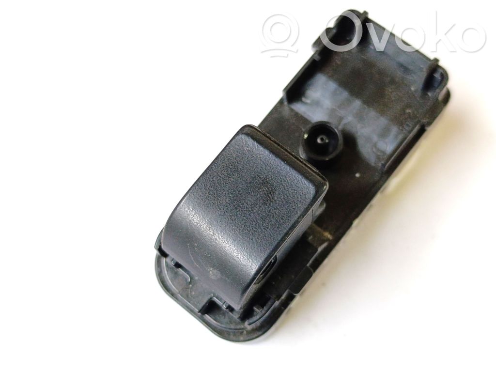 Mazda CX-3 Electric window control switch 