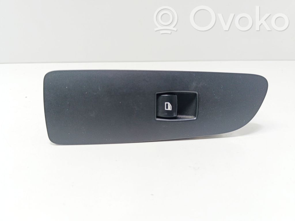BMW 1 E82 E88 Electric window control switch 