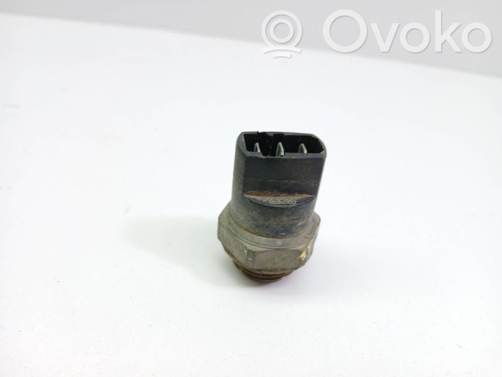 Audi A4 S4 B5 8D Coolant temperature sensor 