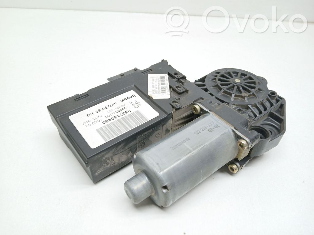 Peugeot 307 Front door window regulator motor 