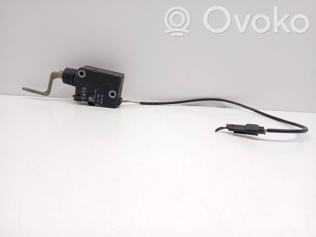 Opel Omega B1 Central locking motor 