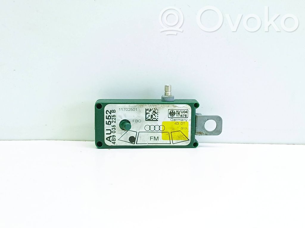 Audi A6 S6 C5 4B Pystyantennivahvistin 