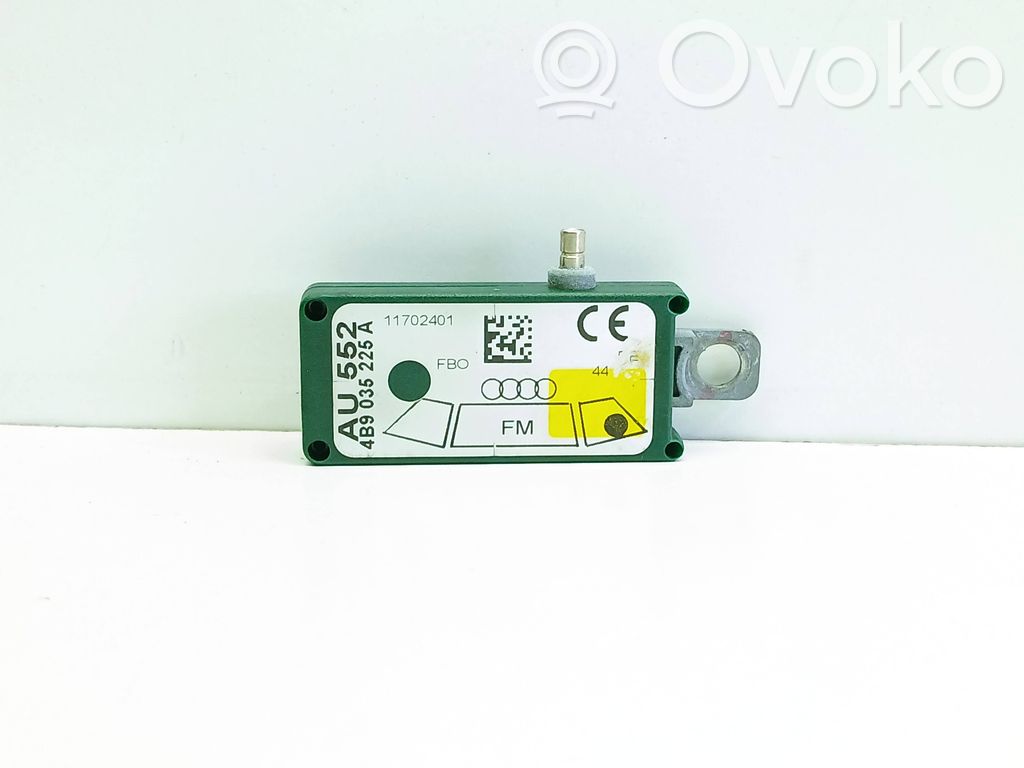 Audi A6 S6 C5 4B Pystyantennivahvistin 