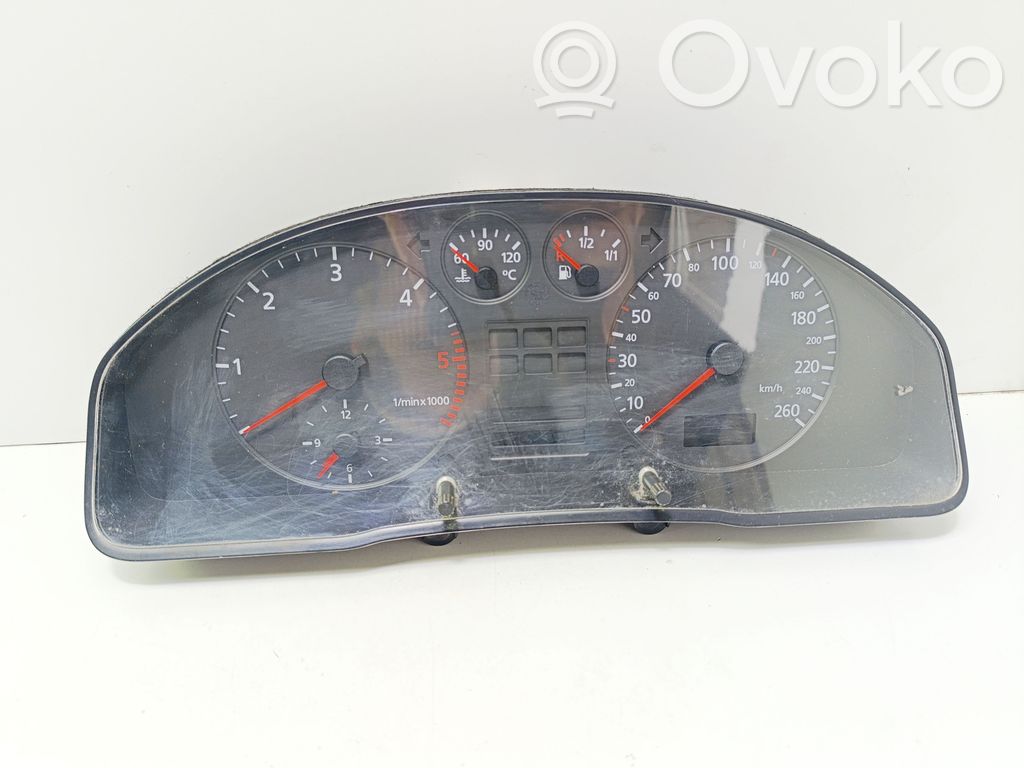 Audi A4 S4 B5 8D Speedometer (instrument cluster) 