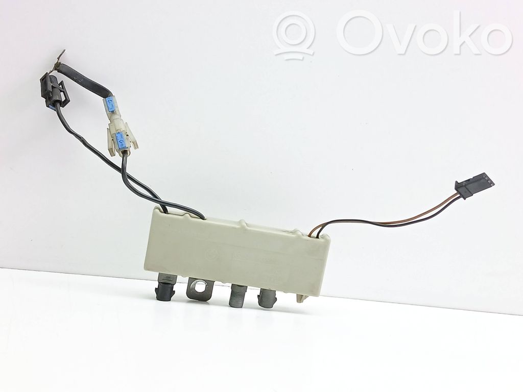 BMW 5 E39 Antenos stiprintuvas 