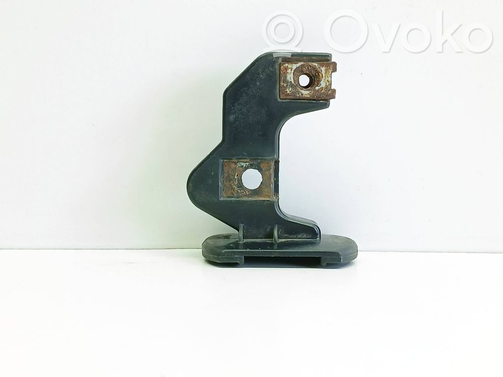 Front bumper mounting bracket   8159361