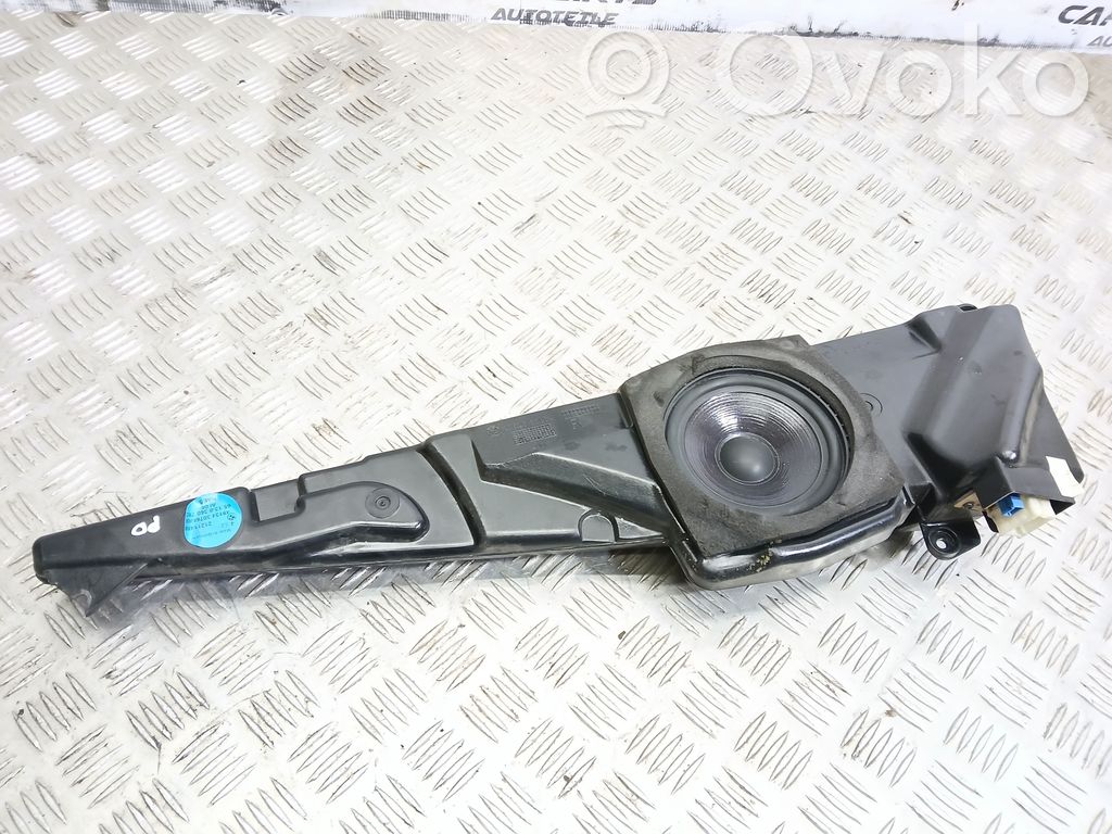 BMW 5 E39 Subwoofer-bassokaiutin 