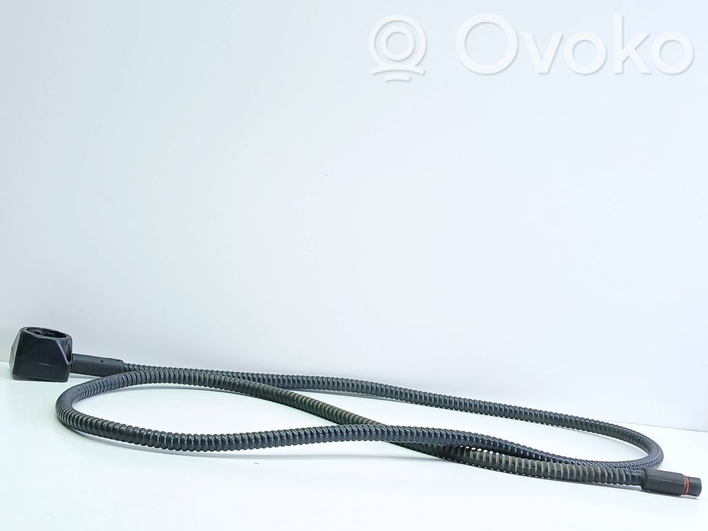 Volkswagen PASSAT B6 Electric engine pre-heating system (optional) 