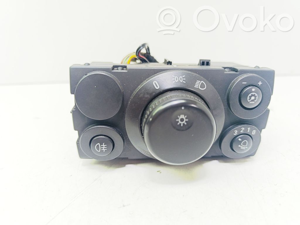 Opel Astra H Light switch 