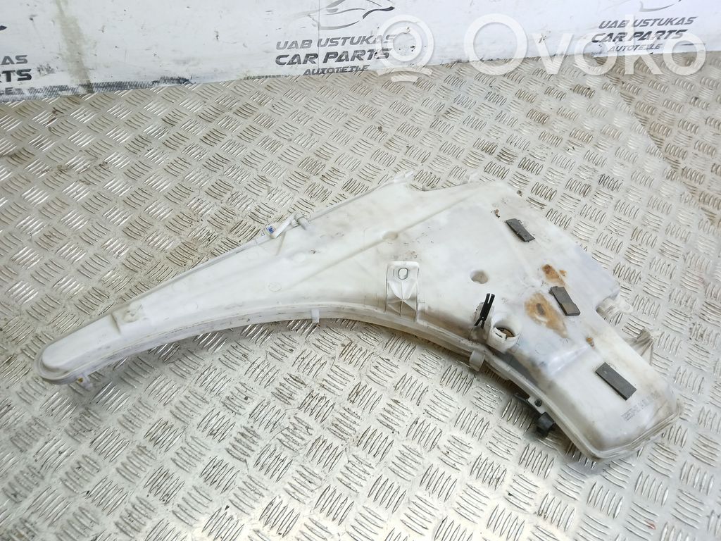 BMW 1 E82 E88 Logu šķidruma tvertne 