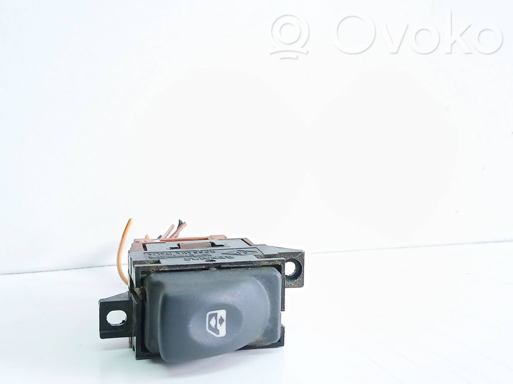 Renault Laguna I Electric window control switch 