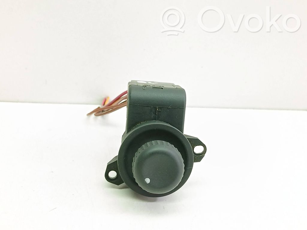 Renault Laguna I Wing mirror switch 