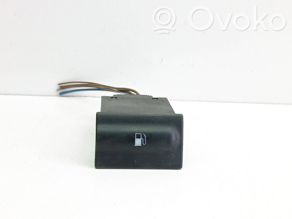 Skoda Octavia Mk1 (1U) Comutator deschidere clapetă rezervor 