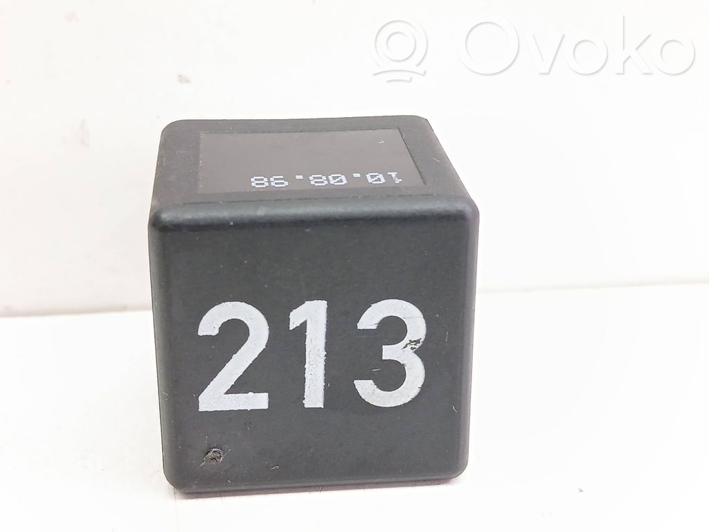 Otros relés   443951253J