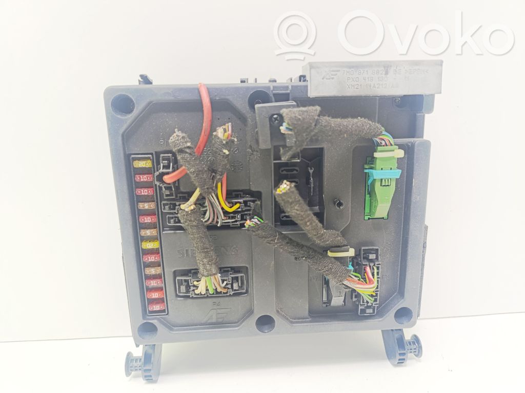 Volkswagen Sharan Fuse module 