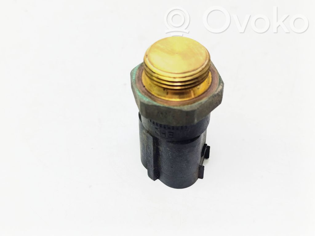 Volkswagen Golf IV Coolant temperature sensor 