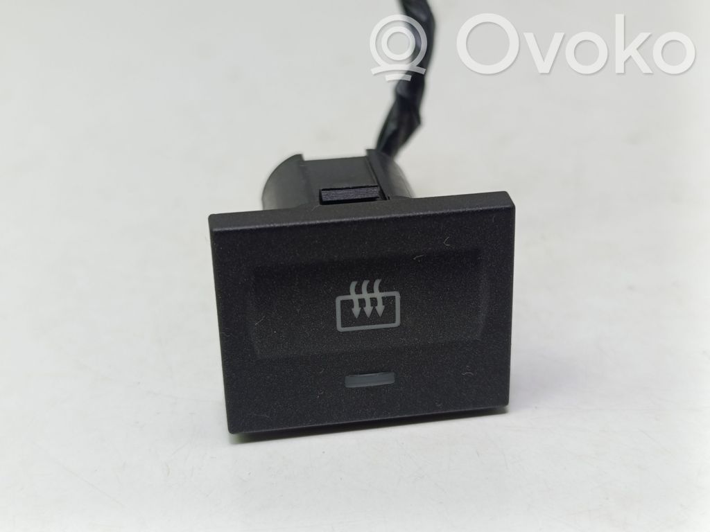Ford C-MAX I Windscreen/window heater switch 