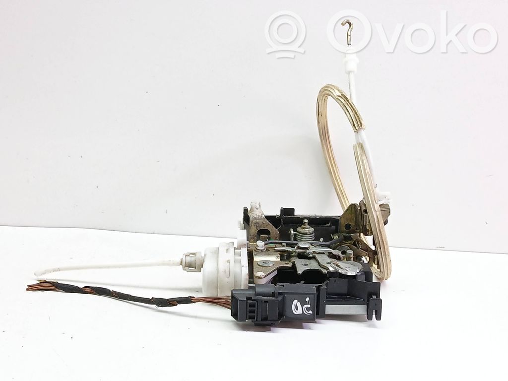 Audi A4 S4 B5 8D Front door lock 
