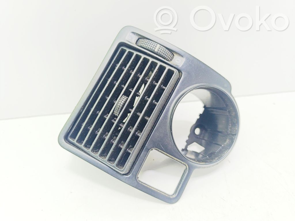Volkswagen Golf IV Moldura protectora de la rejilla de ventilación lateral del panel 
