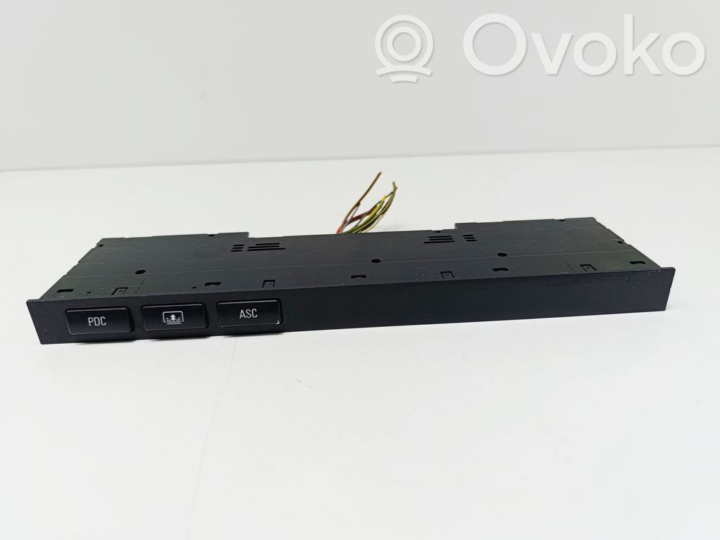 Boîtier de commande ASC / interrupteurs   8373714