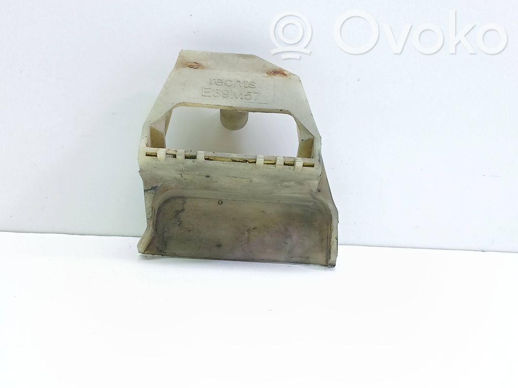 BMW 5 E39 Radiator mount bracket 