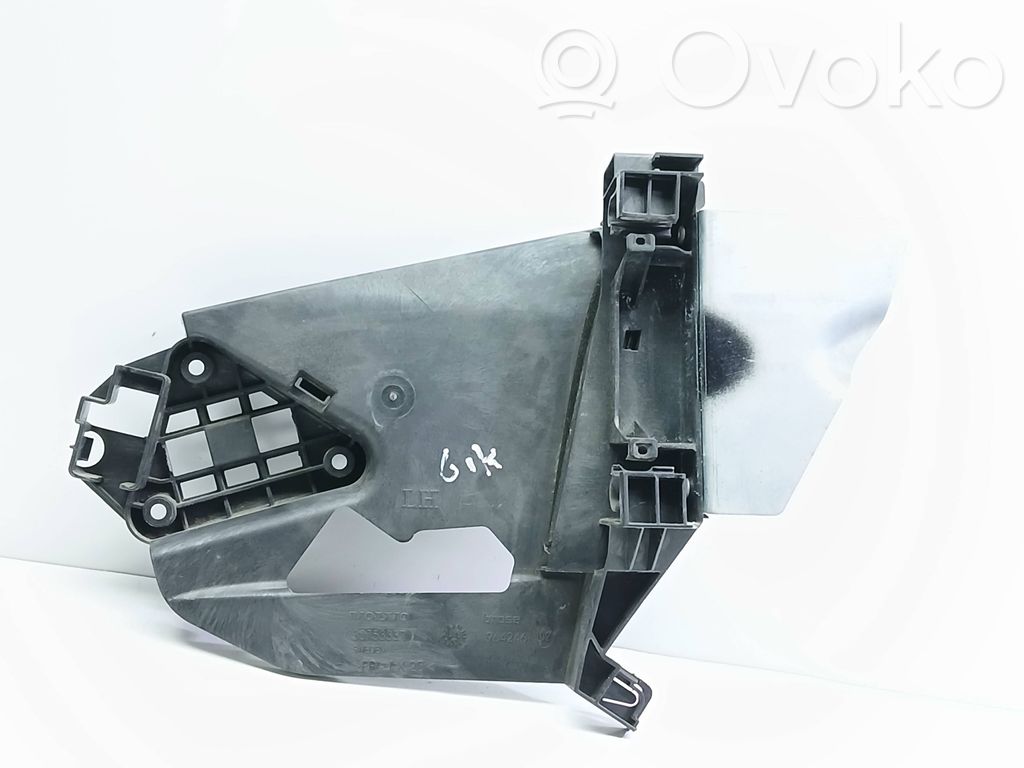 Volvo XC60 Rear door exterior handle/bracket 