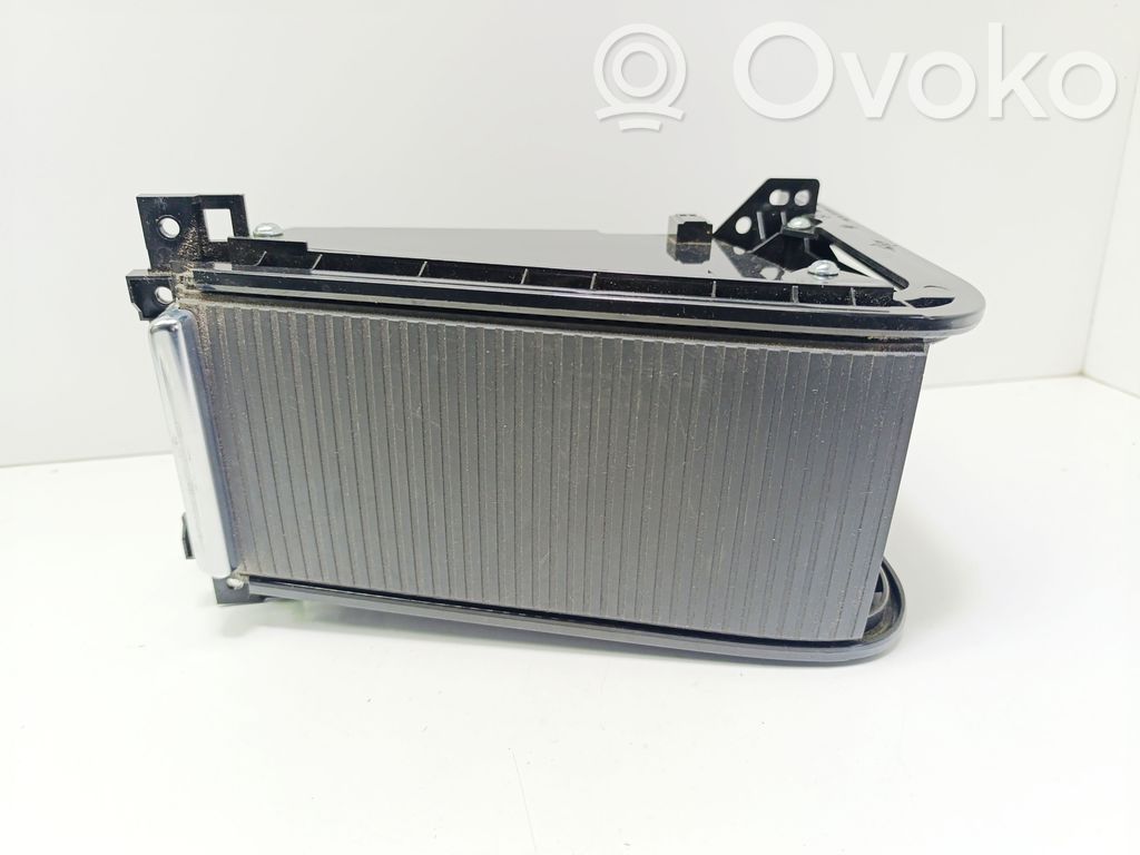 Volvo V60 Cup holder front 